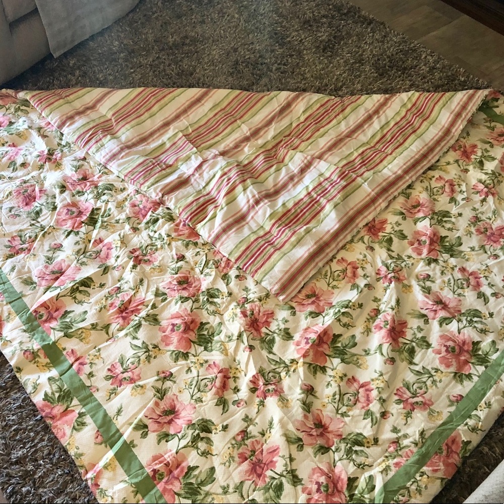 Better Homes & Gardens Reversible Comforter Sets